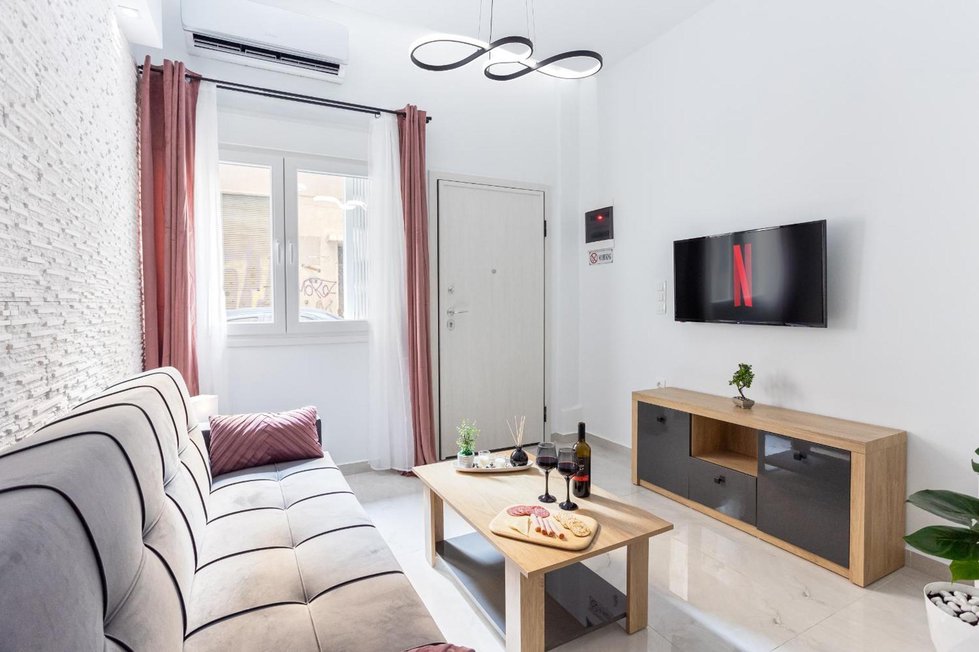 New Glamorous Apartment In Downtown Солун Екстериор снимка