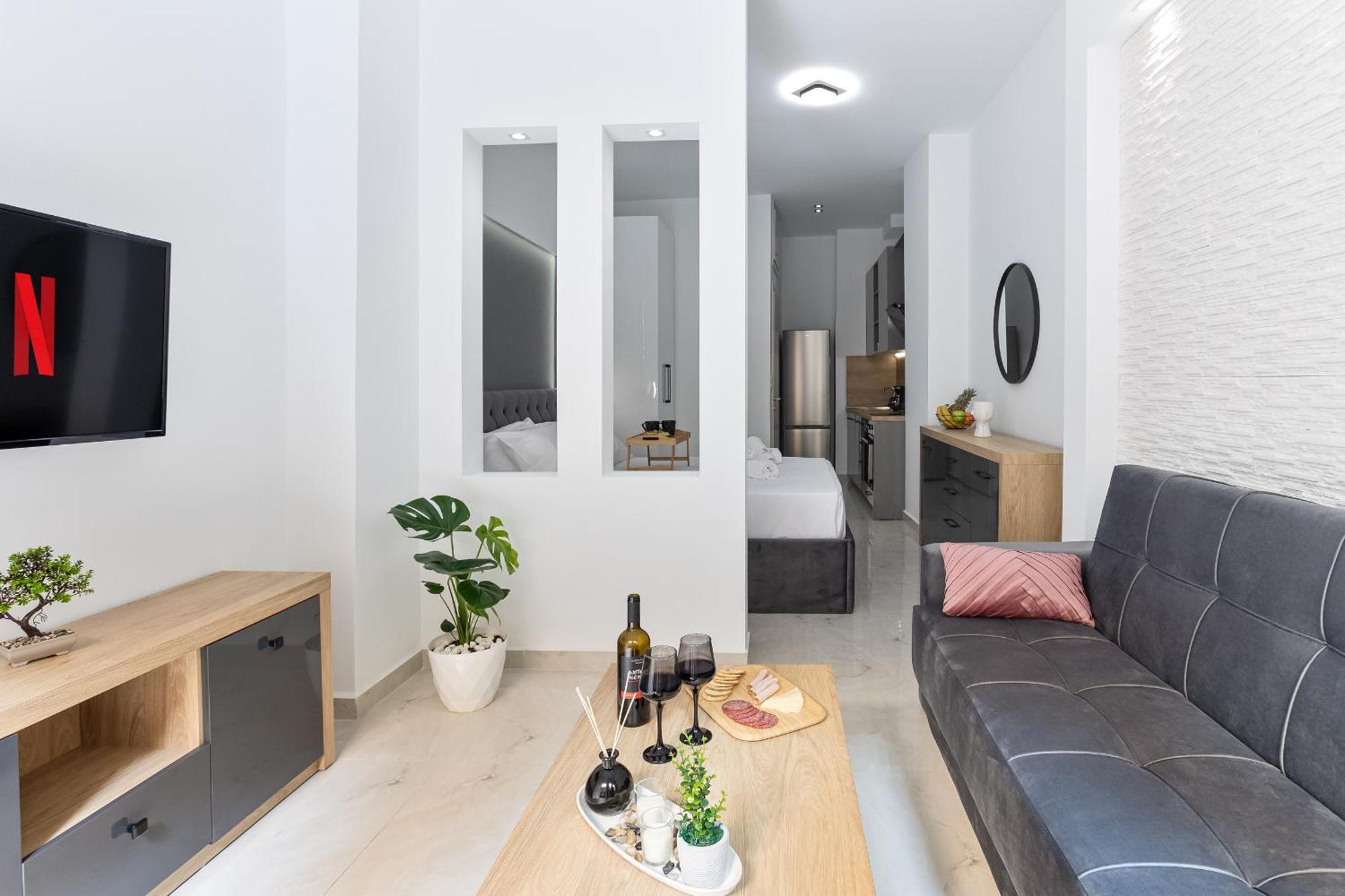 New Glamorous Apartment In Downtown Солун Екстериор снимка