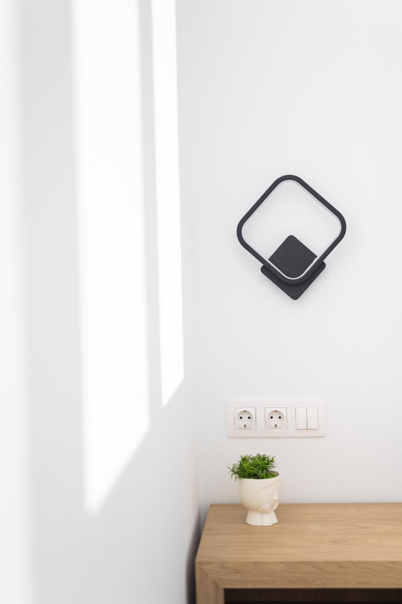 New Glamorous Apartment In Downtown Солун Екстериор снимка